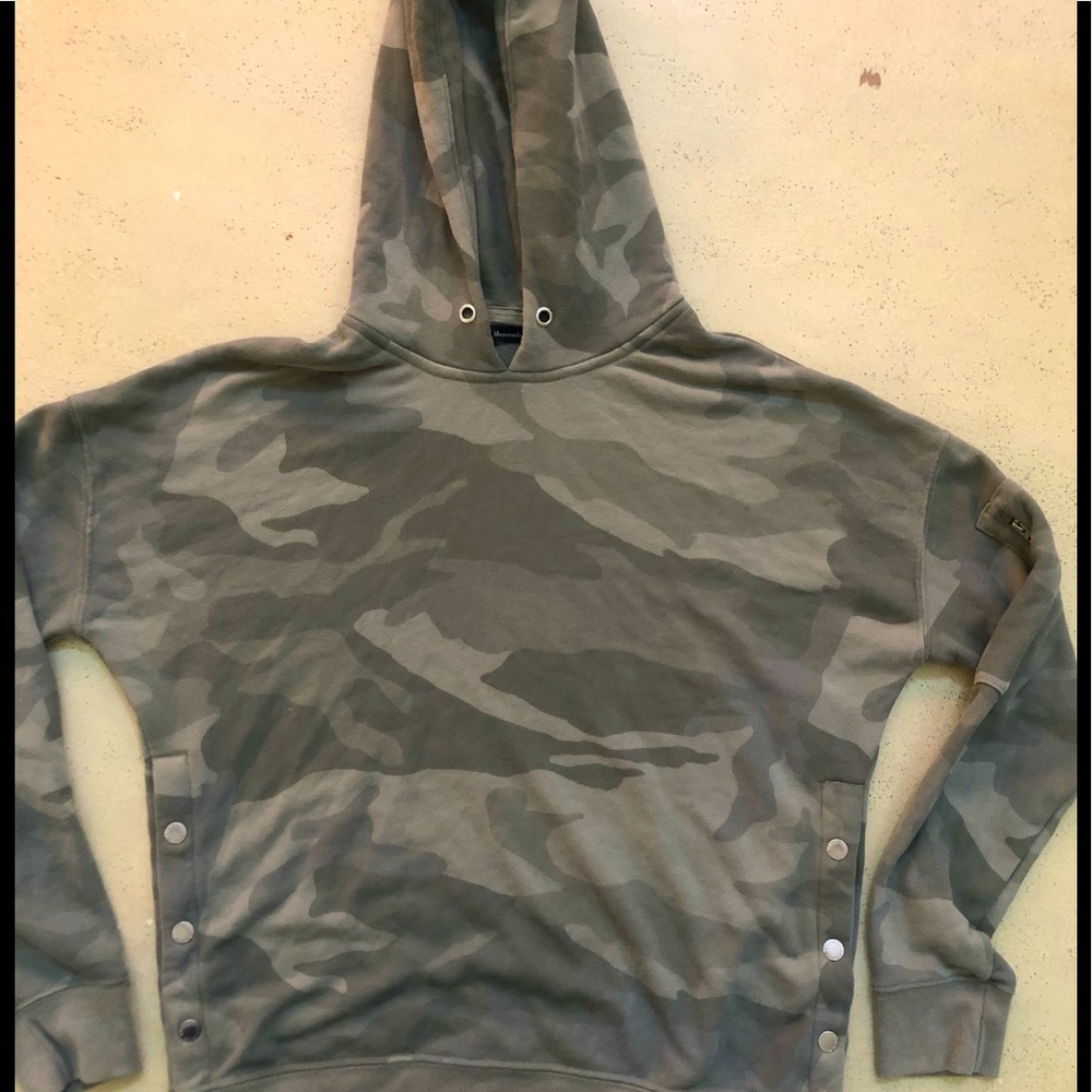Abercrombie & Fitch Women’s Camo Hoodie
